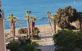 Bella ÁGUILAS - Excelente ubicación en Las Delicias, vistas al mar, Wifi y Parking gratis